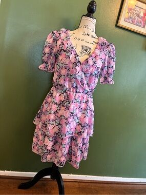 Divided by h&m Floral Pink Tiered wrap spring colors Dress size Small